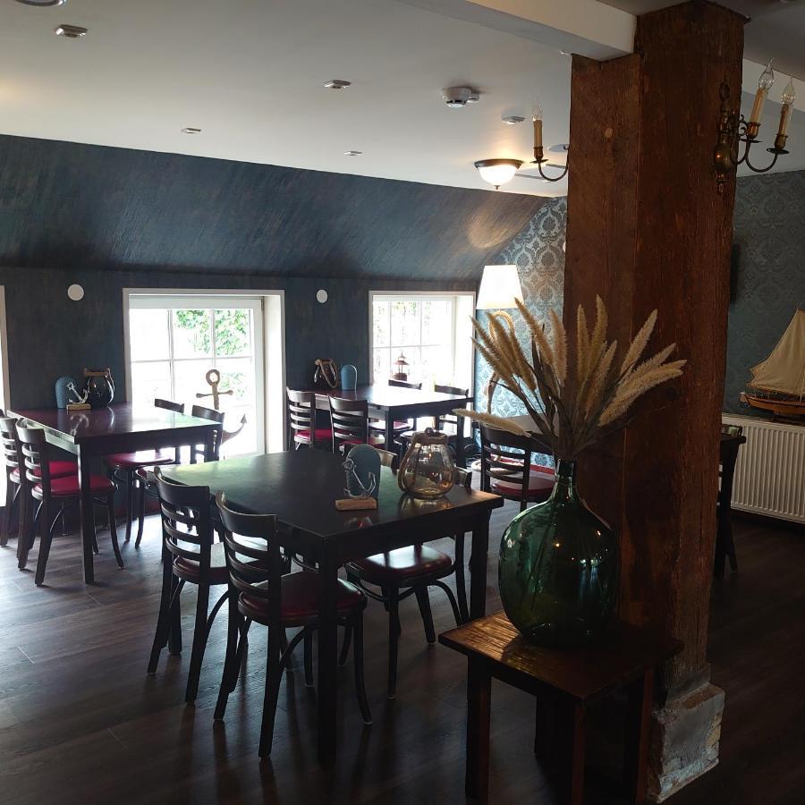 De Cyprian Bed & Breakfast Kaard Dış mekan fotoğraf