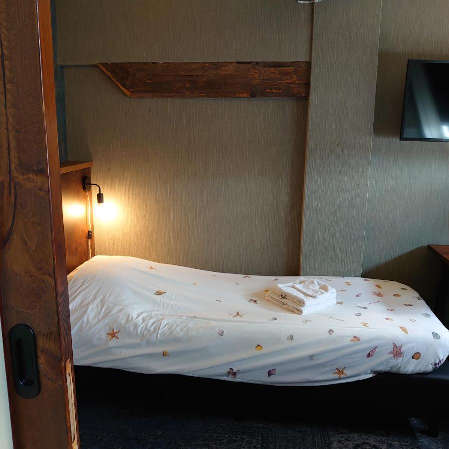 De Cyprian Bed & Breakfast Kaard Dış mekan fotoğraf